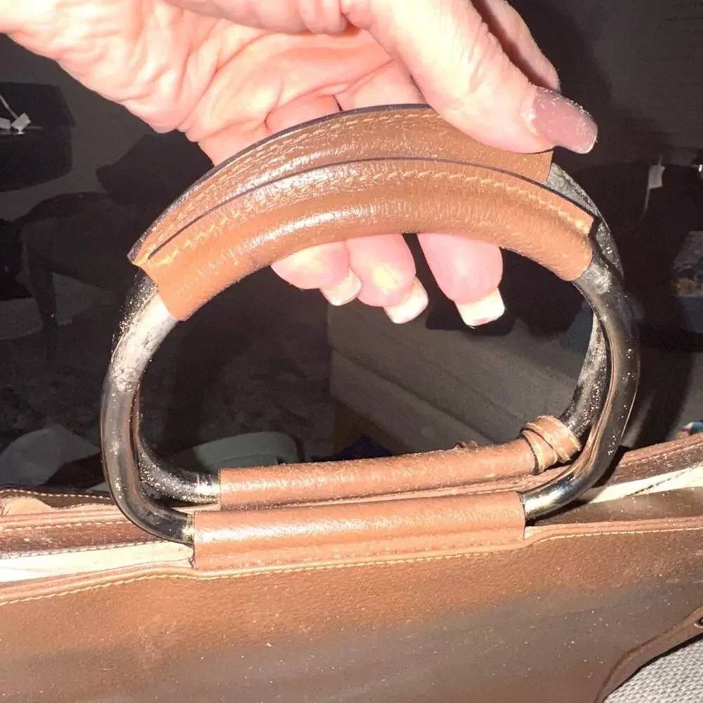 Gucci, Tom Ford era brown, leather tote w/circle top handles, 3 exterior pockets